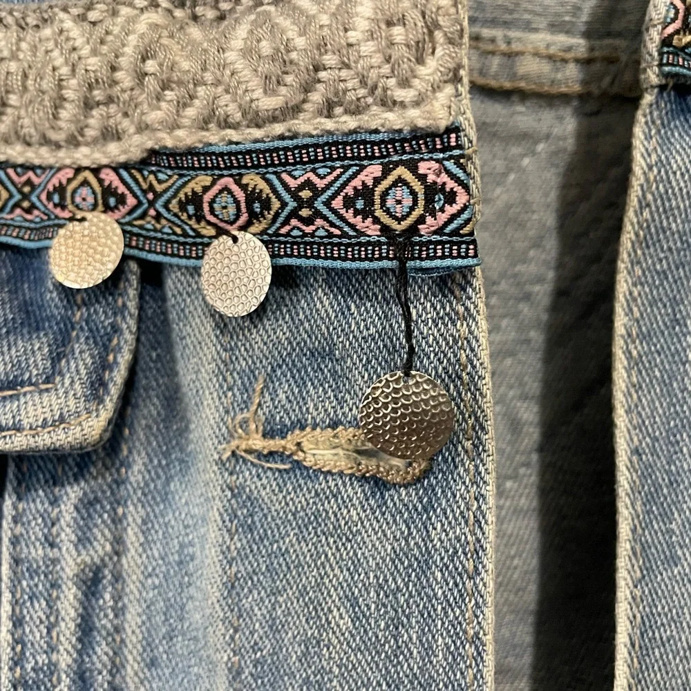 Statement Jacket - Picture 3 of 5